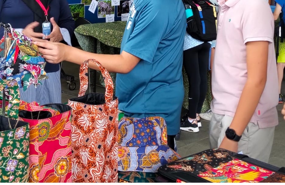 we also invite school students to learn about upcycled products and educate them from an early age.